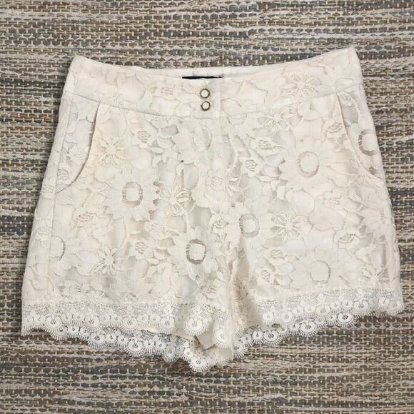 White Lace Shorts - Picture 1 of 4